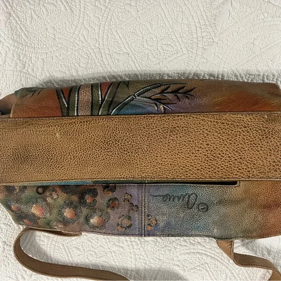 Hand-Painted Leather Bag with Butterfly Design - Picture 4 of 8